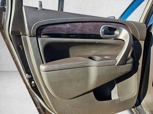 Used 2016 Buick Enclave Leather image 18