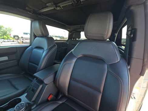 Used 2024 Ford Bronco Badlands w/ Sasquatch Package image 18