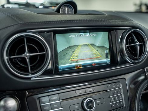 Used 2017 Mercedes-Benz SL 63 AMG image 48