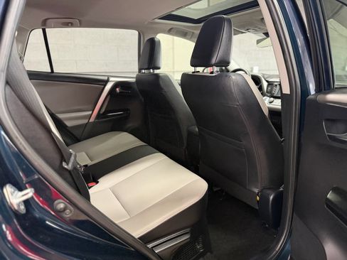 Used 2018 Toyota RAV4 Limited AWD/4WD image 22