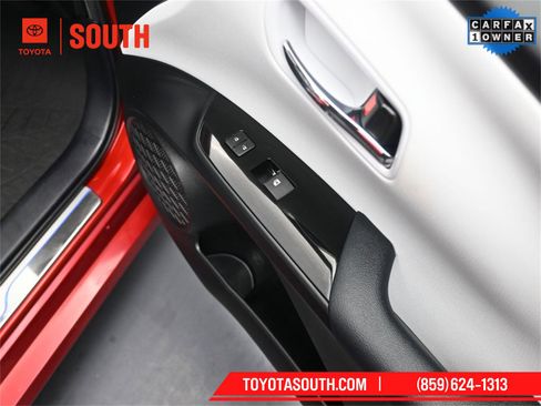 Used 2018 Toyota Prius Prime Advanced image 39