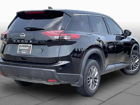 Used 2024 Nissan Rogue S FWD image 11