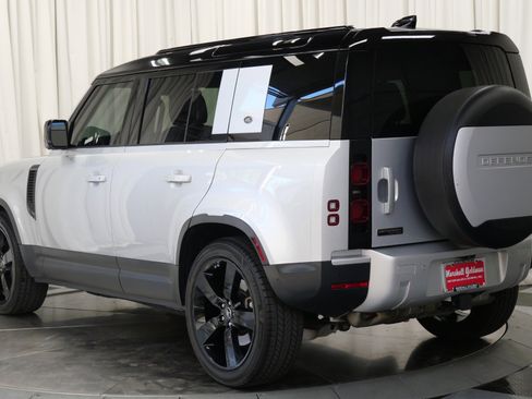 Used 2020 Land Rover Defender 110 First Edition image 7