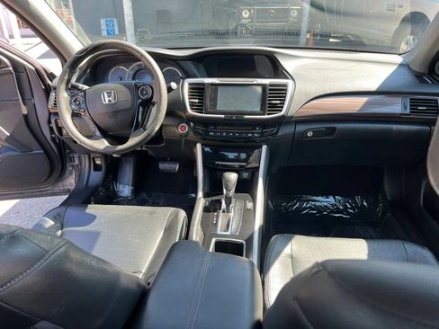 Used 2017 Honda Accord EX-L image 13