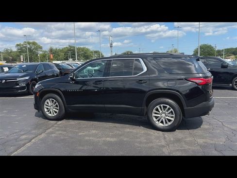 Certified 2023 Chevrolet Traverse LT w/ LPO, Floor Liner Package FWD image 6