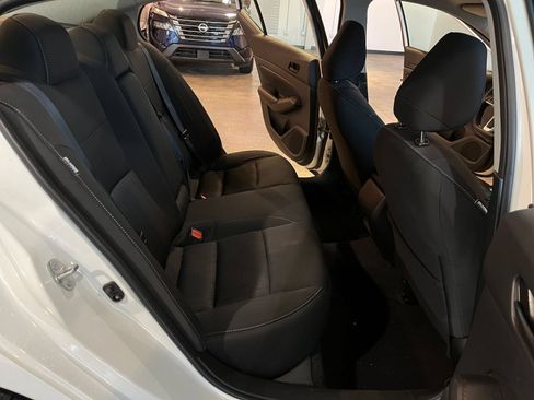 Used 2025 Nissan Altima 2.5 SV FWD image 32