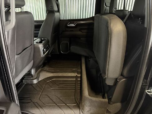Used 2022 Chevrolet Silverado 1500 LTZ w/ LTZ Premium Package AWD/4WD image 18