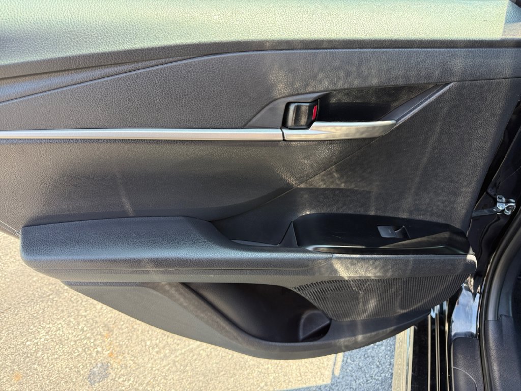 Certified 2025 Toyota Camry SE FWD image 30