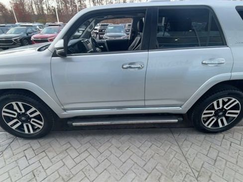 Used 2021 Toyota 4Runner Limited image 9