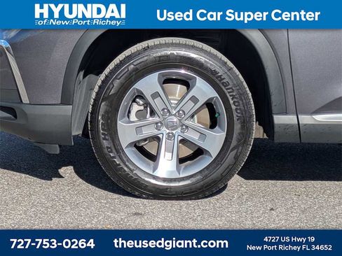 Used 2025 Honda Pilot EX-L image 10