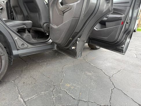 Used 2016 Ford Escape SE w/ Equipment Group 201A AWD/4WD image 9