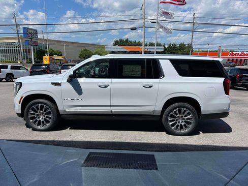 New 2026 GMC Yukon XL Denali w/ Denali Reserve Package AWD/4WD image 6