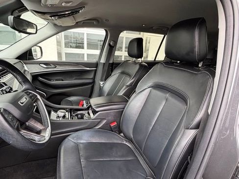 Used 2022 Jeep Grand Cherokee L Limited AWD/4WD image 11