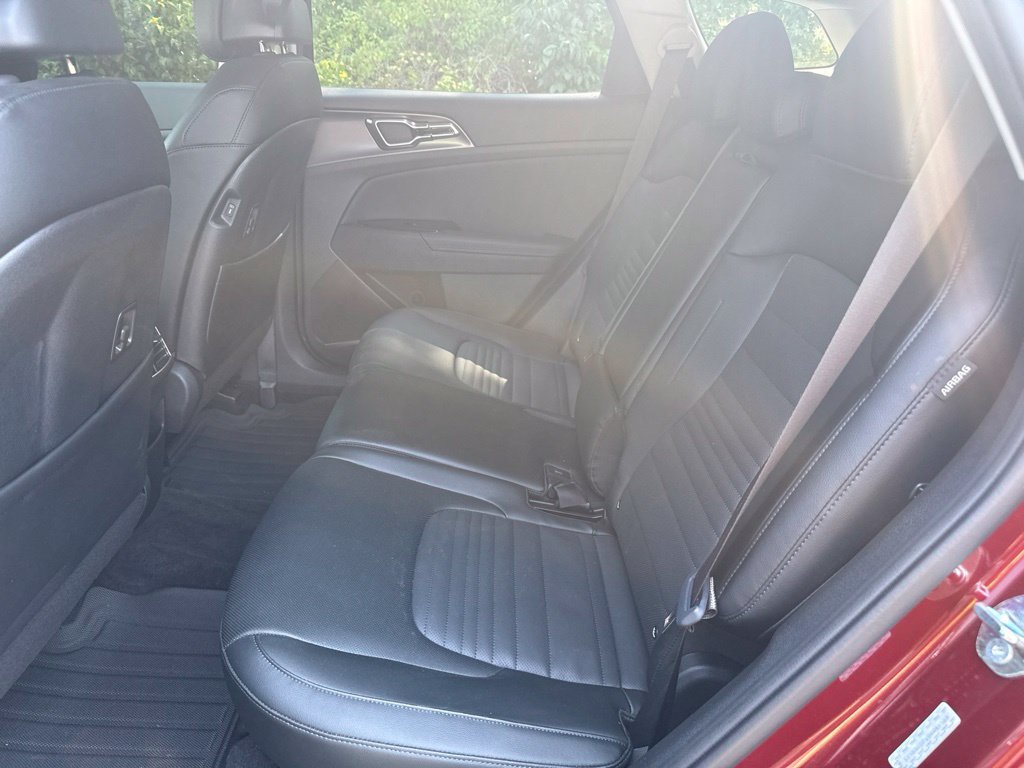 Certified 2025 Kia Sportage SX AWD/4WD image 7
