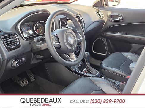 Used 2018 Jeep Compass Limited AWD/4WD image 10