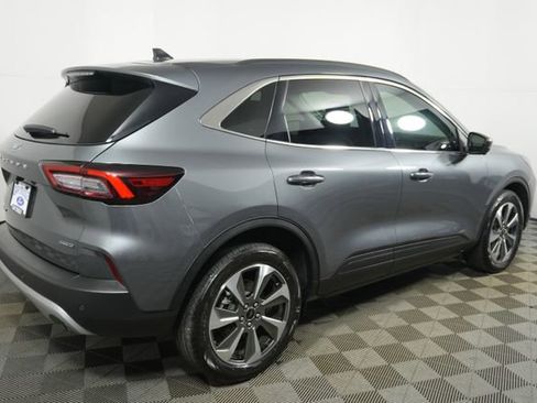Used 2024 Ford Escape Platinum image 3