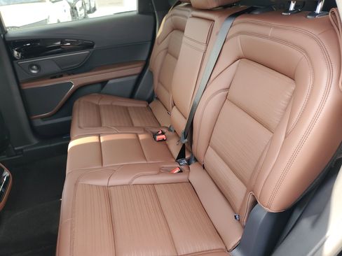 New 2026 Lincoln Nautilus Reserve w/ Jet Appearance Package image 31