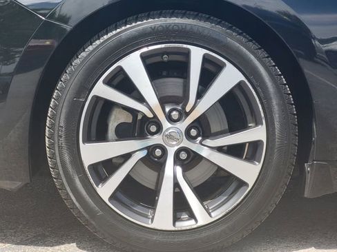 Used 2017 Nissan Maxima Platinum FWD image 7