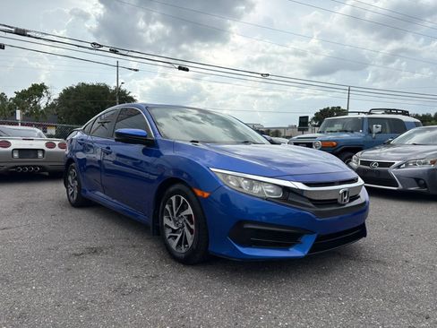 Used 2018 Honda Civic EX image 3