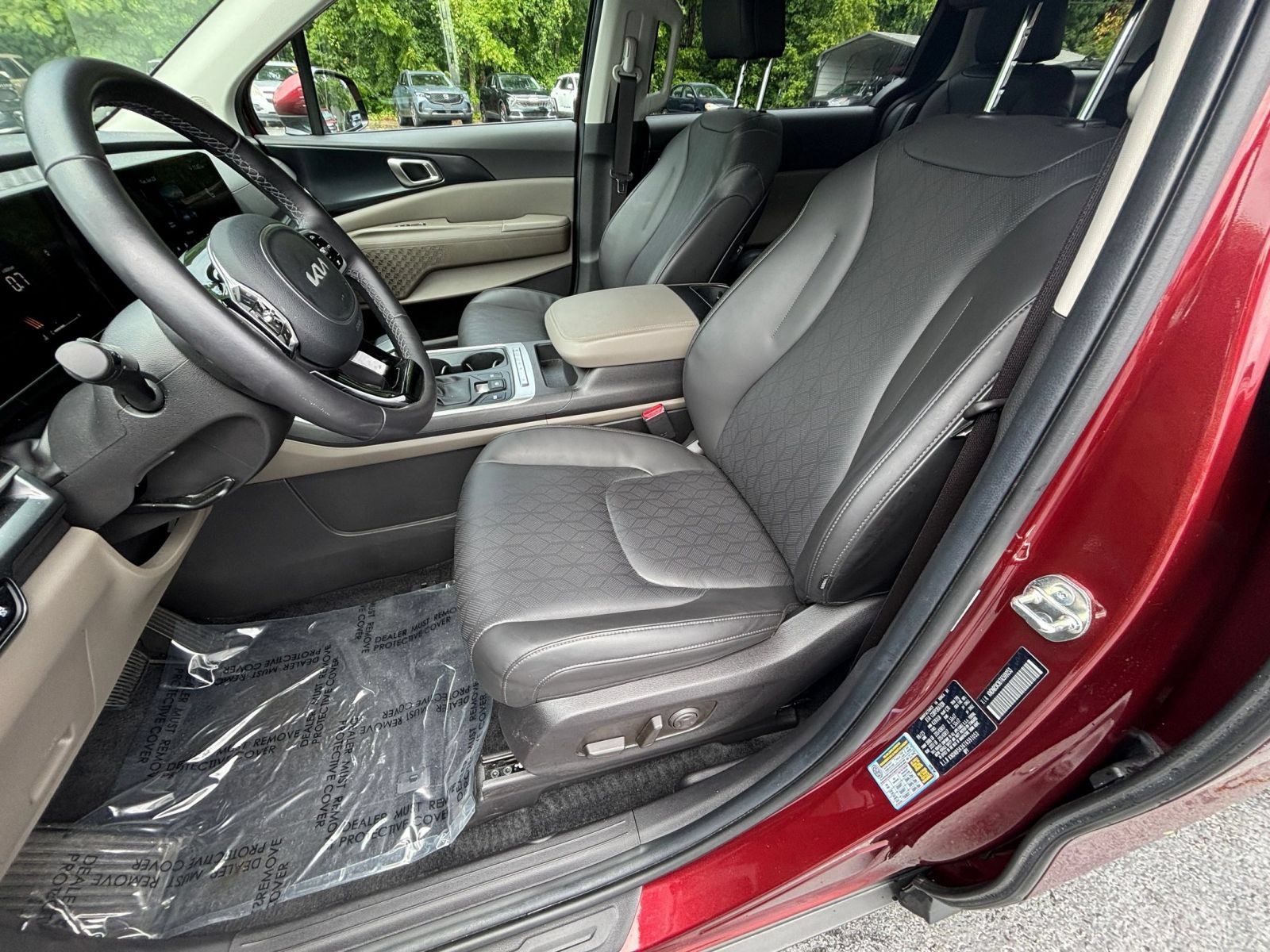 Used 2026 Kia Carnival FWD image 33