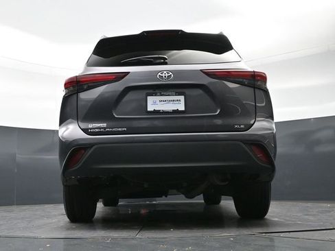 Used 2024 Toyota Highlander XLE image 39