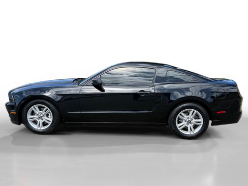 Used 2014 Ford Mustang Coupe w/ Equipment Group 102A RWD image 2