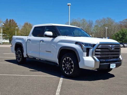 Used 2024 Toyota Tundra Limited AWD/4WD image 4