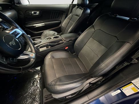Used 2019 Ford Mustang Premium RWD image 11