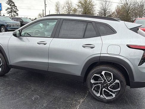 New 2026 Chevrolet Trax RS w/ Sunroof Package image 7