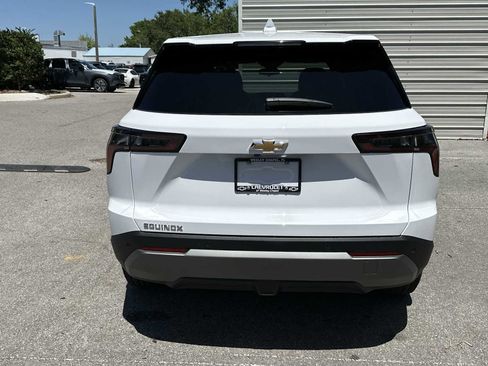 New 2026 Chevrolet Equinox LT w/ LPO, Floor Liner Package FWD image 5