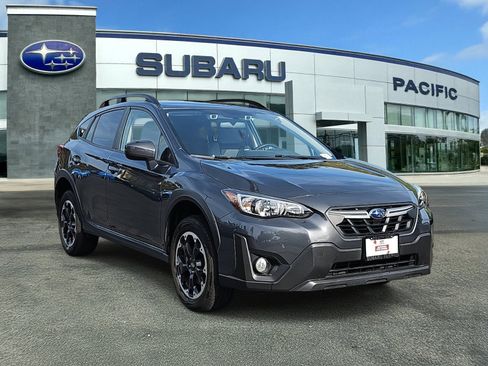Used 2023 Subaru Crosstrek 2.0i Premium image 1