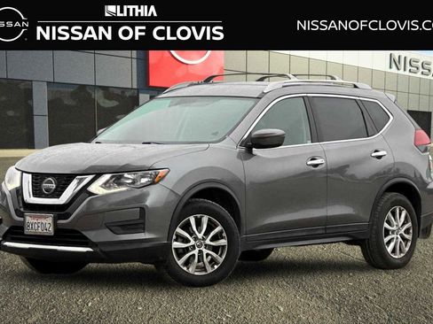 Used 2020 Nissan Rogue SV image 1