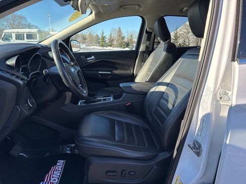 Used 2019 Ford Escape SEL image 18
