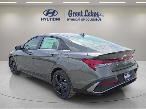 New 2026 Hyundai Elantra SEL Sport Premium w/ Cargo Package FWD image 3