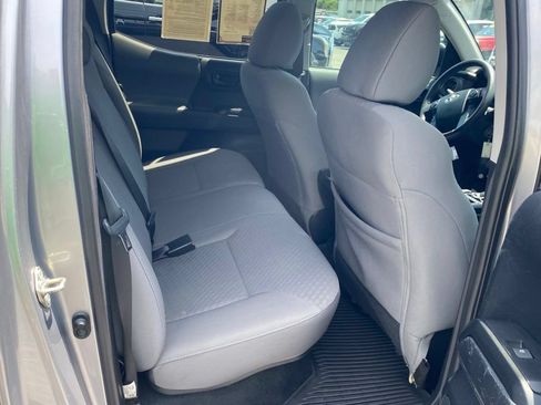 Used 2020 Toyota Tacoma SR AWD/4WD image 16