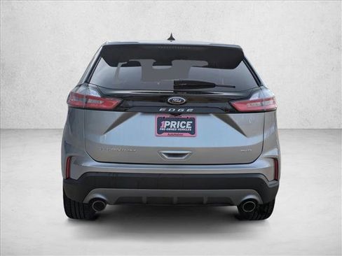 Used 2024 Ford Edge Titanium image 7