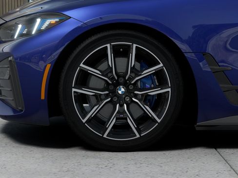 New 2025 BMW i4 eDrive40 image 7