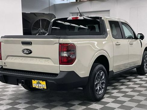 Used 2025 Ford Maverick Lariat w/ Black Appearance Package AWD/4WD image 12
