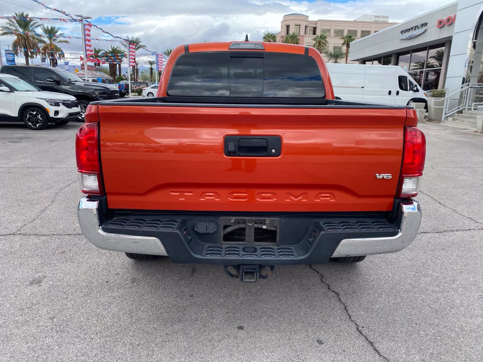 Used 2017 Toyota Tacoma TRD Off-Road w/ Tow Package (A/T) AWD/4WD image 7