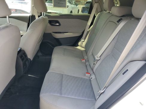 Used 2023 Nissan Rogue SV AWD/4WD image 9