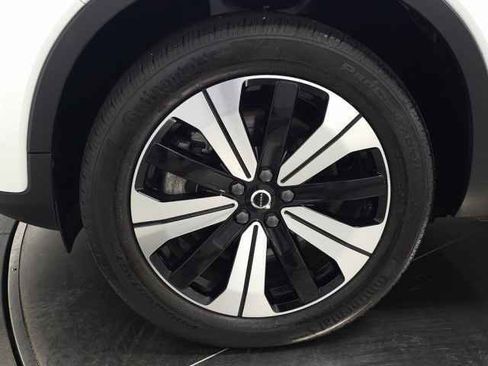 Certified 2023 Volvo C40 Recharge Core w/ Climate Package image 14