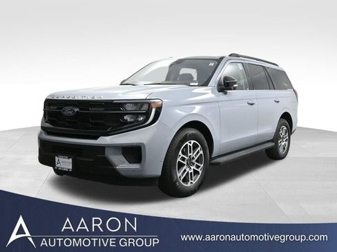 Used 2025 Ford Expedition Active RWD image 1