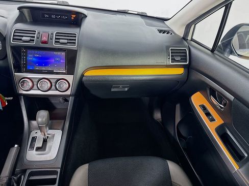 Used 2017 Subaru Crosstrek 2.0i Premium image 27