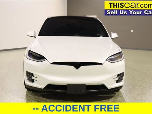 Used 2018 Tesla Model X 75D image 2