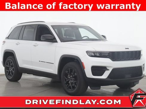 Used 2024 Jeep Grand Cherokee Altitude AWD/4WD image 1