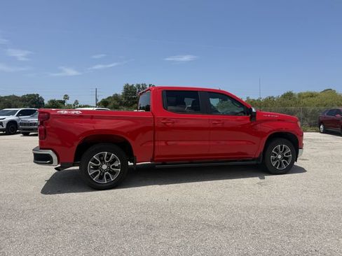 Used 2023 Chevrolet Silverado 1500 LT AWD/4WD image 4