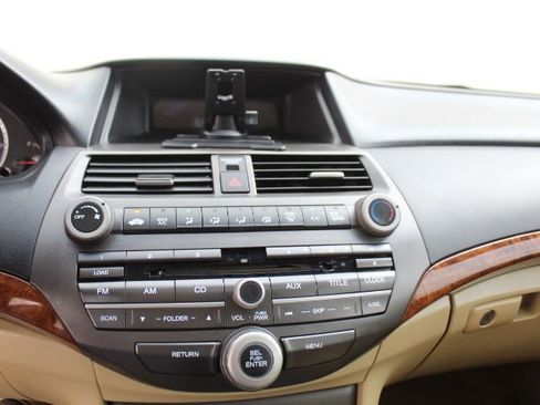 Used 2011 Honda Accord EX image 20