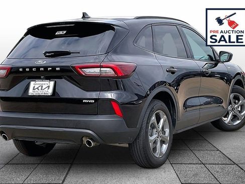 Used 2025 Ford Escape ST-Line AWD/4WD image 13