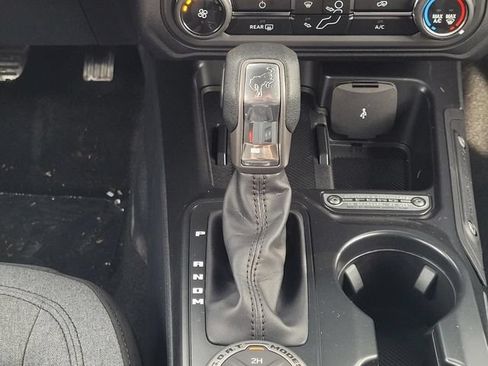 New 2025 Ford Bronco 4-Door AWD/4WD image 19