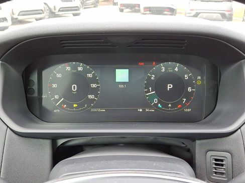 Certified 2025 Land Rover Discovery S image 21